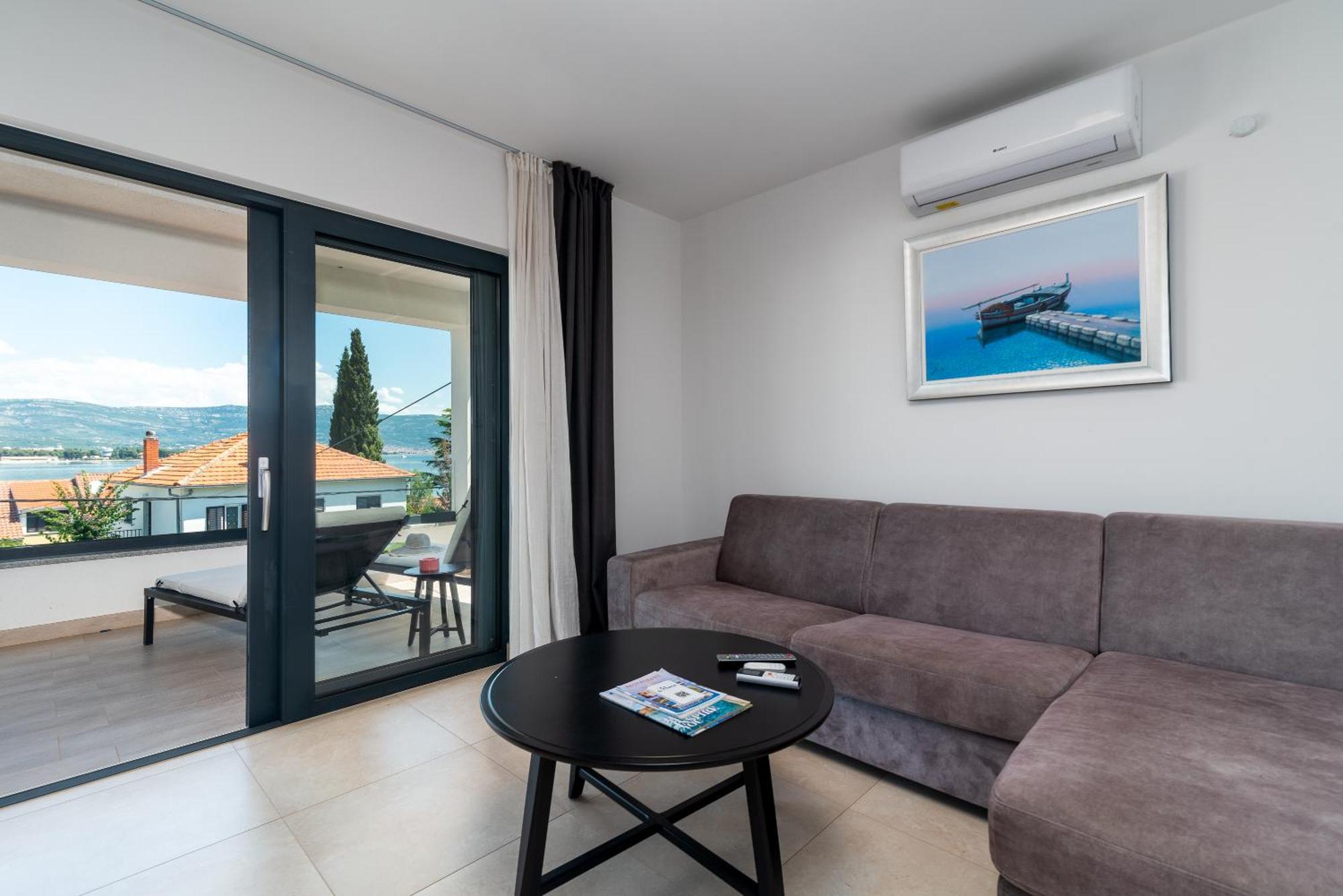 Maca Apartments & Suites Trogir Eksteriør billede