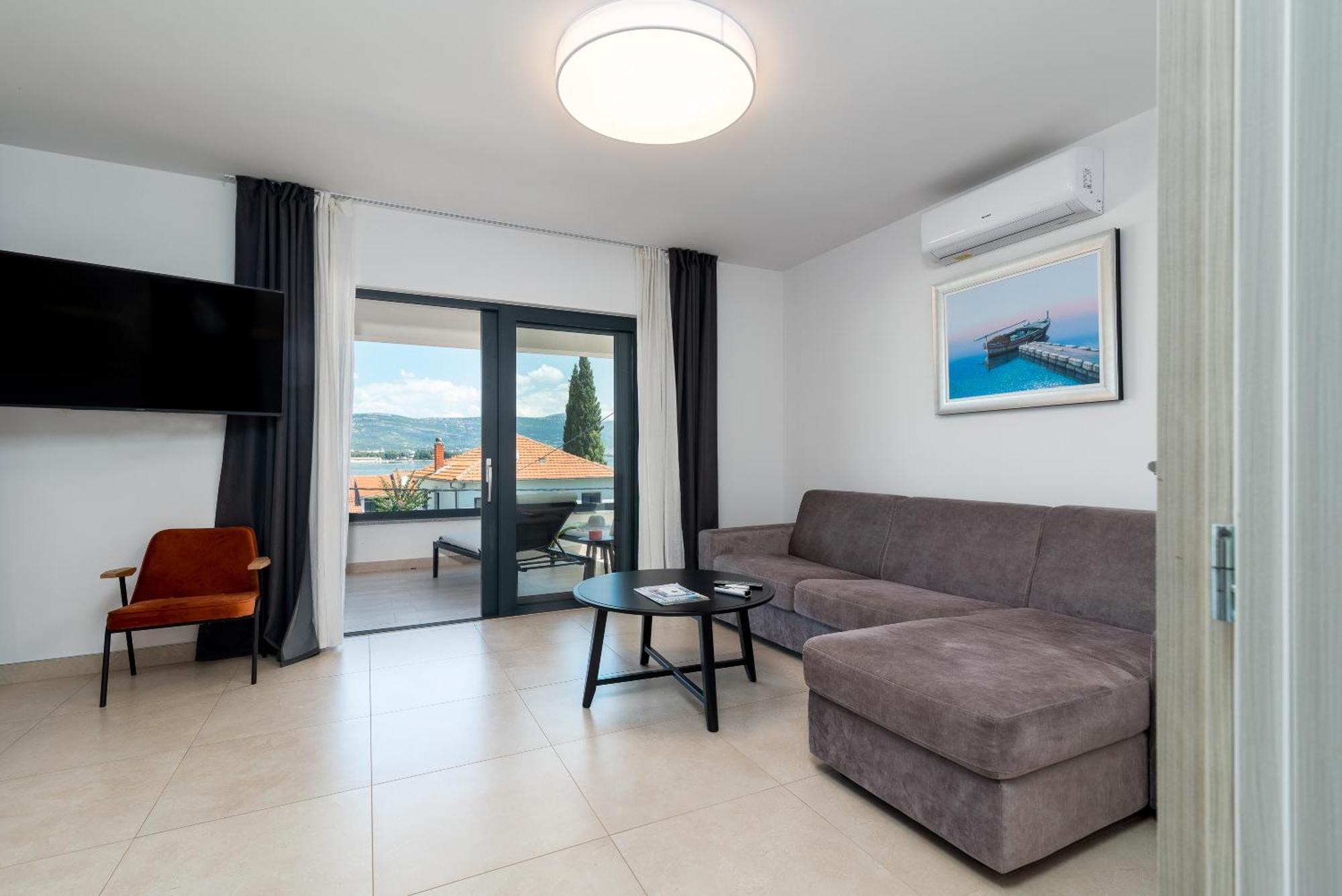 Maca Apartments & Suites Trogir Eksteriør billede