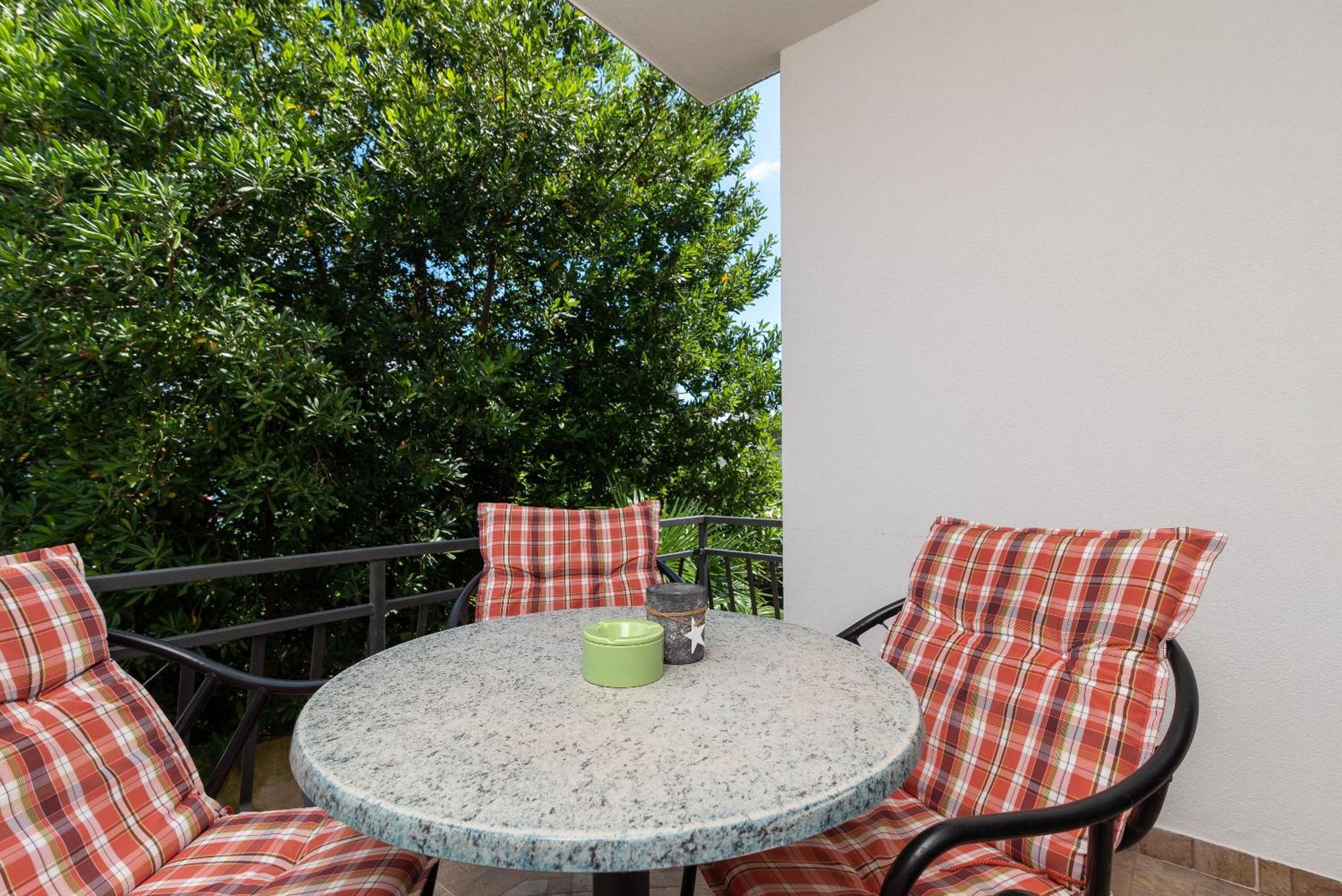 Maca Apartments & Suites Trogir Eksteriør billede
