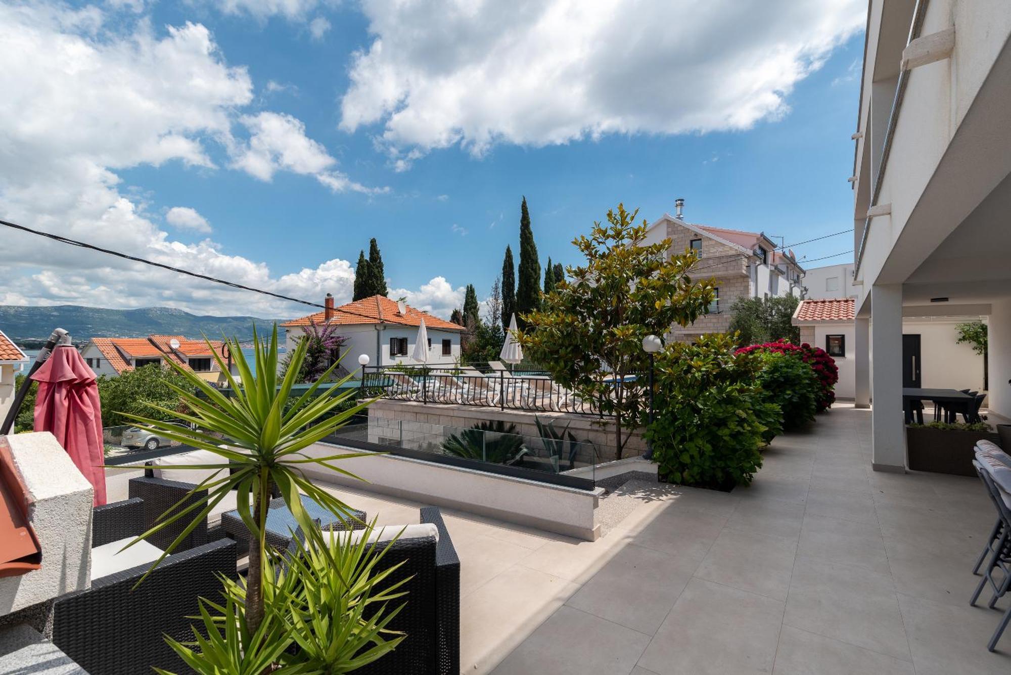 Maca Apartments & Suites Trogir Eksteriør billede
