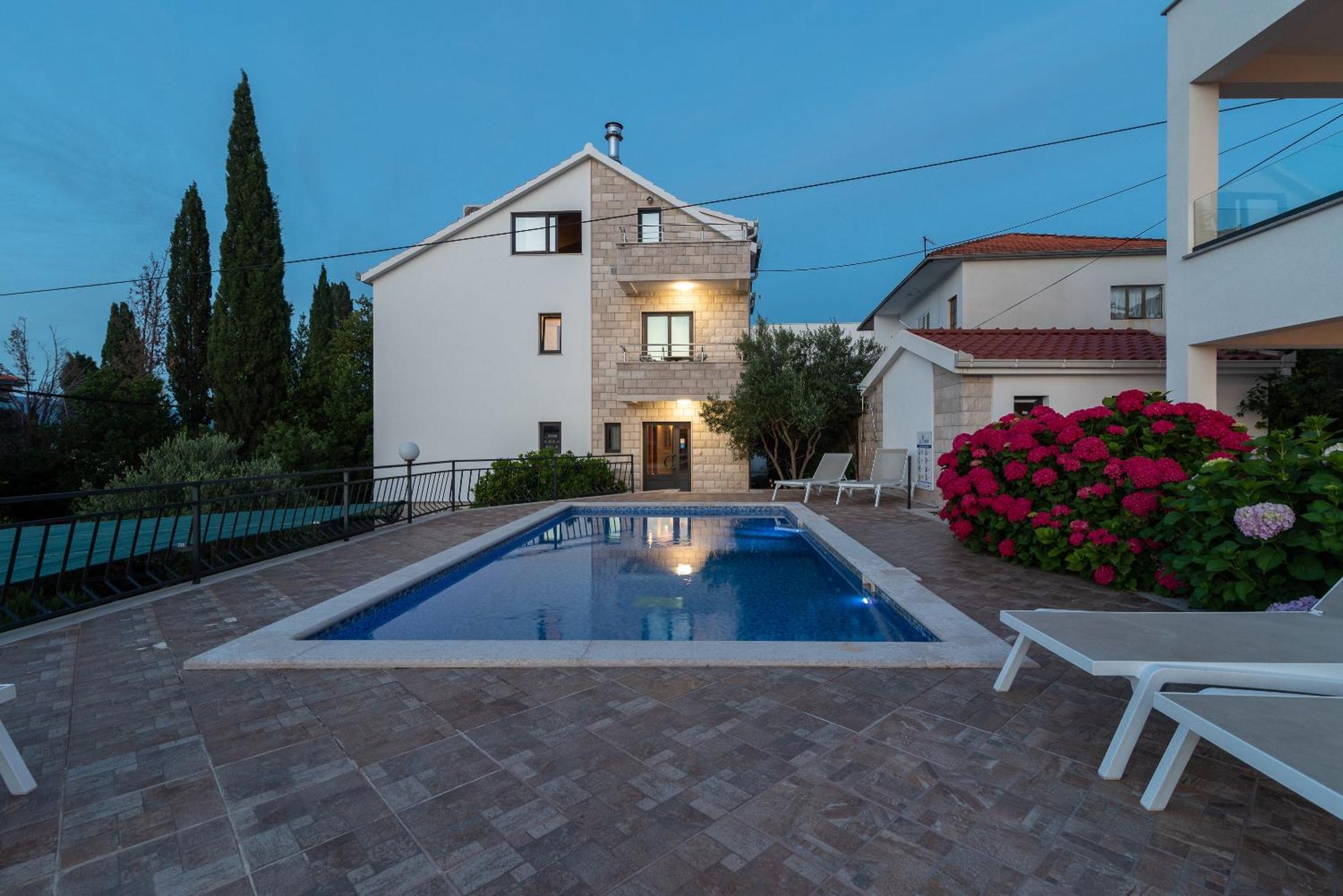 Maca Apartments & Suites Trogir Eksteriør billede