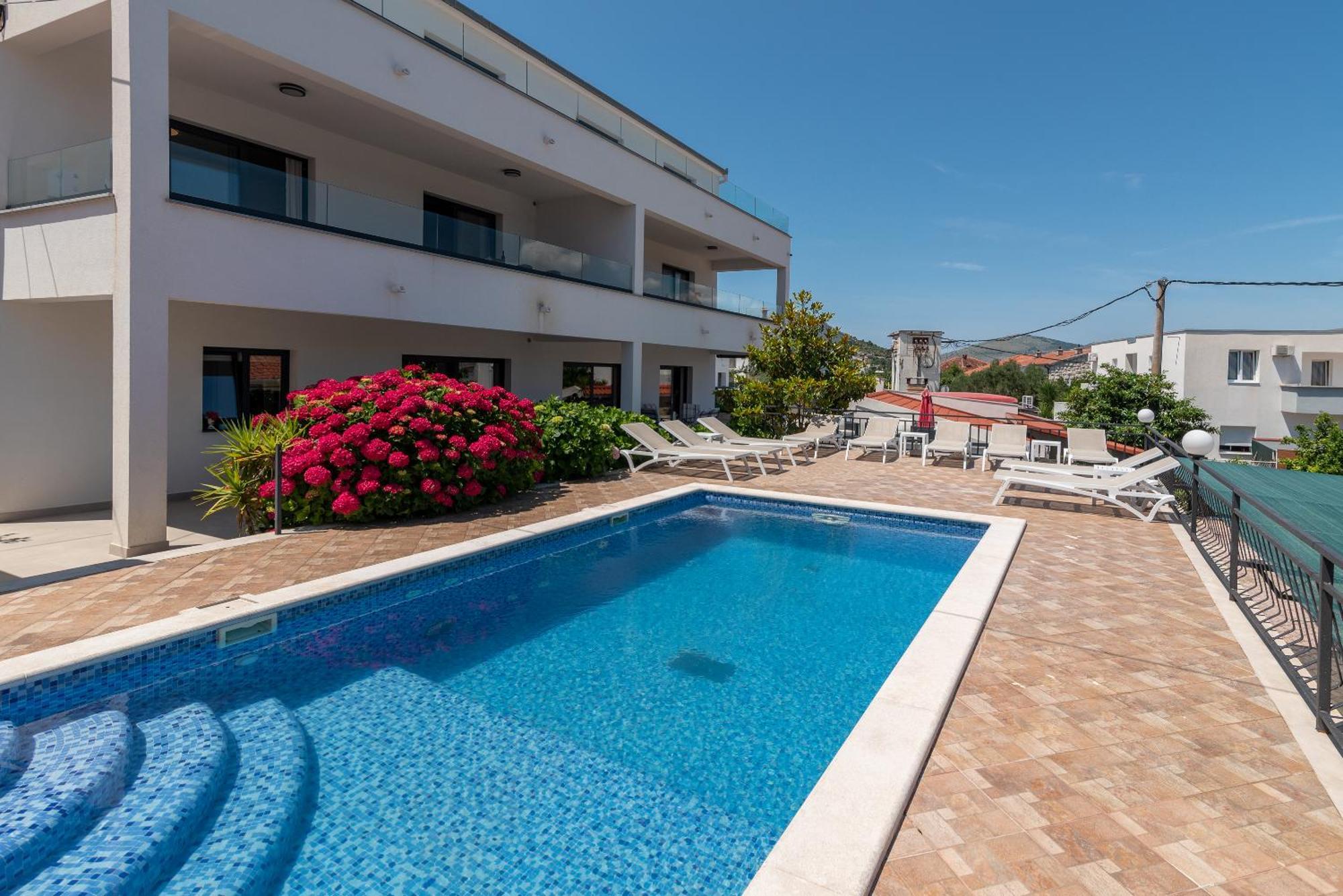 Maca Apartments & Suites Trogir Eksteriør billede