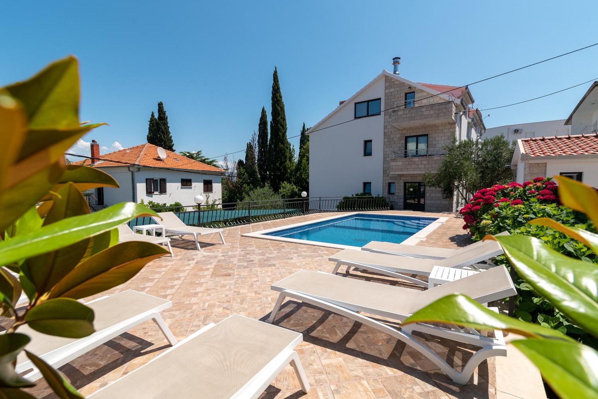 Maca Apartments & Suites Trogir Eksteriør billede